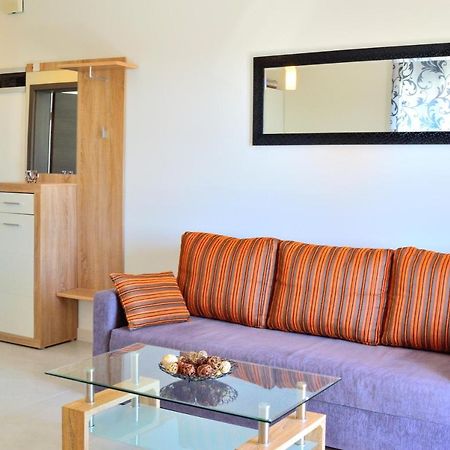 Apartment Domus Lauri Umag Kültér fotó