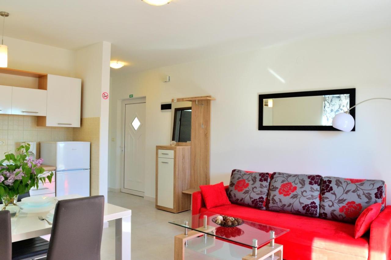 Apartment Domus Lauri Umag Kültér fotó