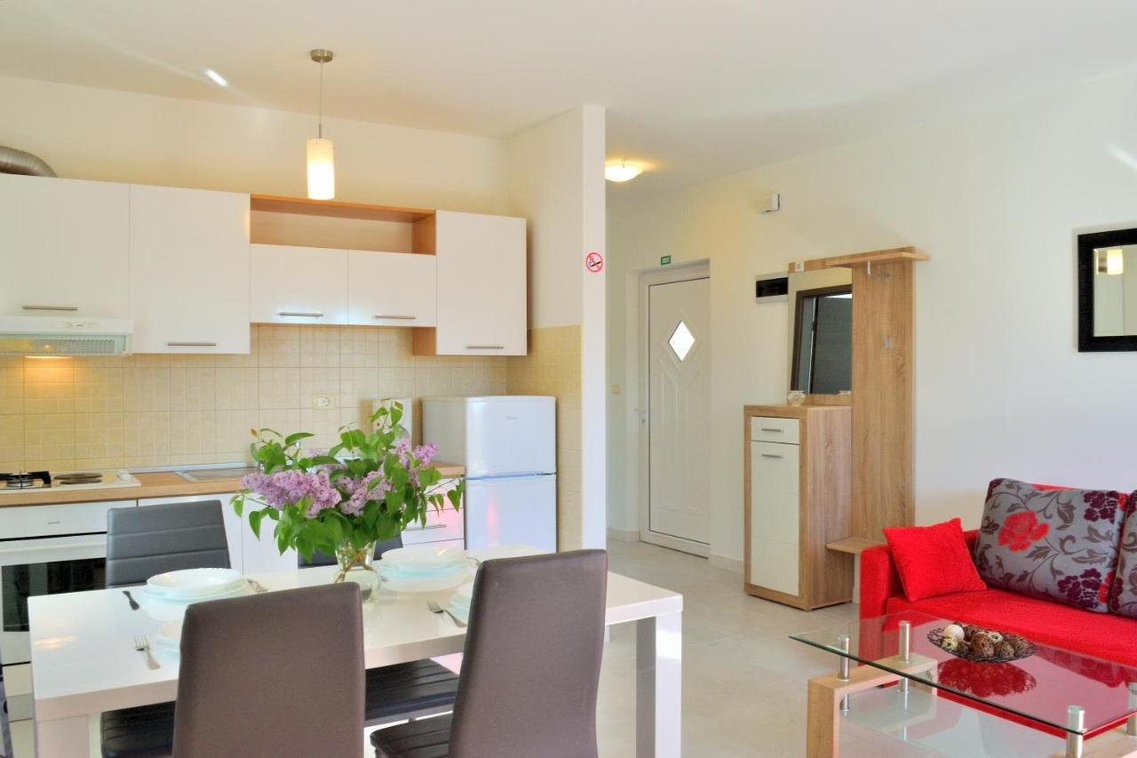 Apartment Domus Lauri Umag Kültér fotó