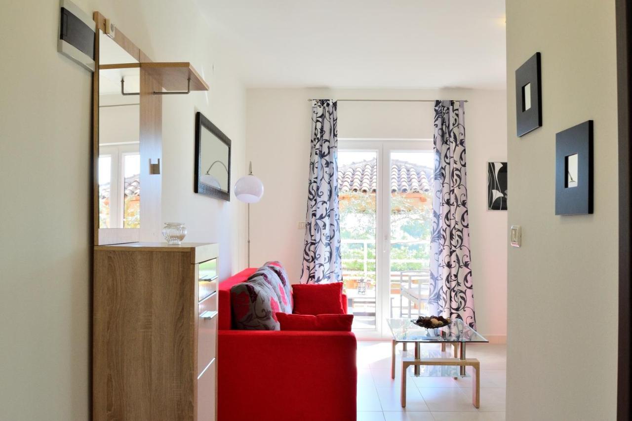 Apartment Domus Lauri Umag Kültér fotó